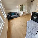 Cosy 1 Bed Flat